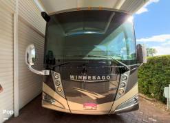 2013 Winnebago Tour 42QD, $ 169,000