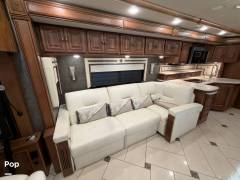 2013 Winnebago Tour 42QD, $ 169,000