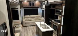 2021 Cedar Creek Silverback 31IK, $ 37,000