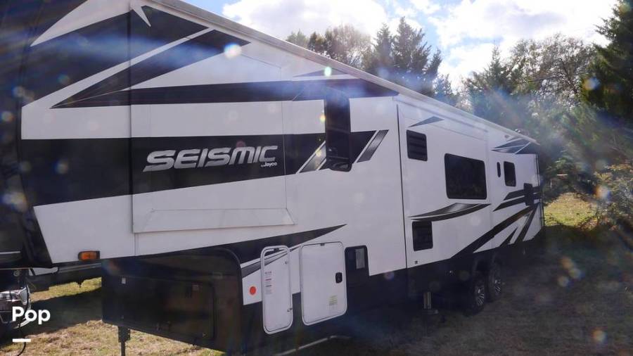 2023 Jayco Seismic 359, $ 62,997