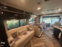 2019 Thor Motor Coach Miramar 37.1, $ 128,000