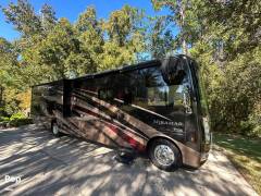 2019 Thor Motor Coach Miramar 37.1, $ 128,000