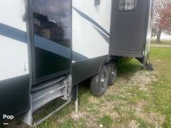 2021 Forest River Vengeance Rogue 351G2, $ 55,000