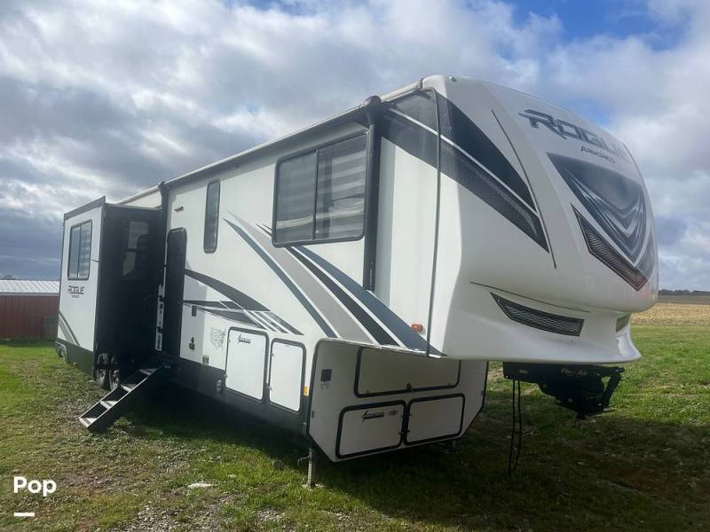 2021 Forest River Vengeance Rogue 351G2, $ 55,000