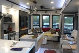 2023 Cedar Creek Cottage 40CBAR, $ 72,000