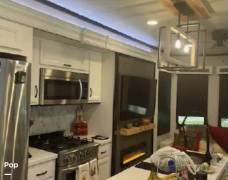 2023 Cedar Creek Cottage 40CBAR, $ 72,000