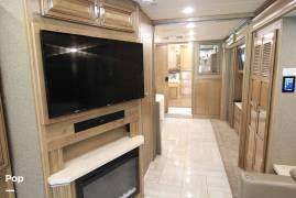 2019 Fleetwood Discovery 38K, $ 145,900