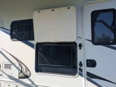 2017 Forest River Sunseeker 3010DS, $ 50,000