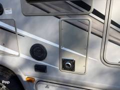 2016 Thor Motor Coach Axis 24.1, $ 53,000