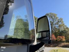 2016 Thor Motor Coach Axis 24.1, $ 53,000