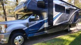 2022 Thor Motor Coach Magnitude SV34 4WD, $ 170,000