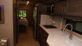 2022 Thor Motor Coach Magnitude SV34 4WD, $ 170,000