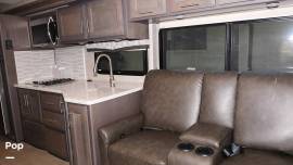 2022 Thor Motor Coach Magnitude SV34 4WD, $ 170,000