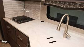2022 Thor Motor Coach Magnitude SV34 4WD, $ 170,000