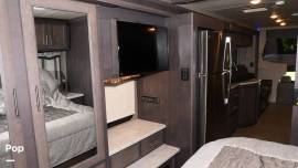 2022 Thor Motor Coach Magnitude SV34 4WD, $ 170,000