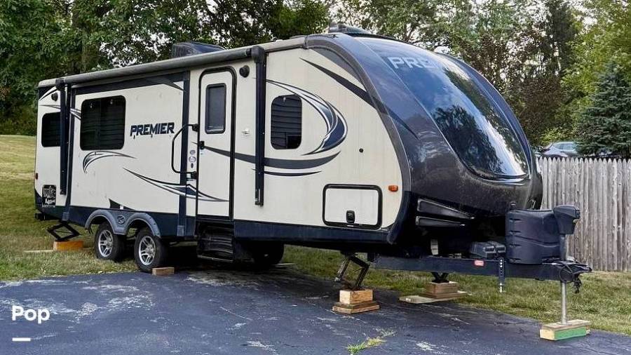 2017 Keystone Premier 24RKPR, $ 18,800