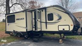 2017 Keystone Premier 24RKPR, $ 18,800