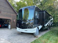 2019 Fleetwood Bounder 35K, $ 112,000