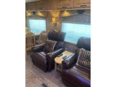 2011 DRV Mobile Suites 38RSSB3, $ 35,000