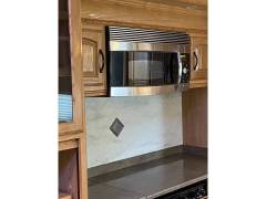 2011 DRV Mobile Suites 38RSSB3, $ 35,000