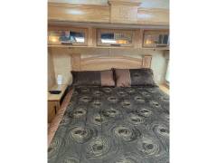 2011 DRV Mobile Suites 38RSSB3, $ 35,000
