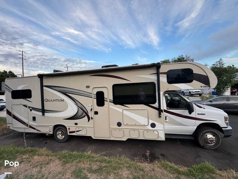 2017 Thor Motor Coach Quantum WS31, $ 49,999
