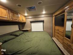 2017 Thor Motor Coach Quantum WS31, $ 49,999
