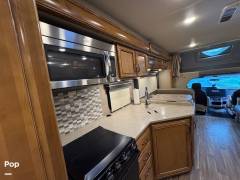 2017 Thor Motor Coach Quantum WS31, $ 49,999