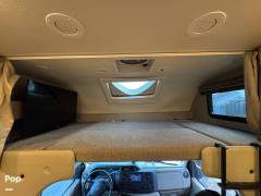 2017 Thor Motor Coach Quantum WS31, $ 49,999