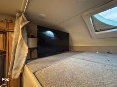 2017 Thor Motor Coach Quantum WS31, $ 49,999
