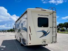 2022 Thor Motor Coach Hurricane 29M, $ 95,000