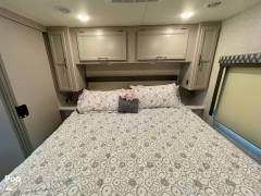 2022 Thor Motor Coach Hurricane 29M, $ 95,000
