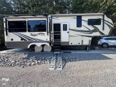 2021 Grand Design Solitude 2930RL, $ 44,500