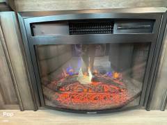 2021 Grand Design Solitude 2930RL, $ 44,500