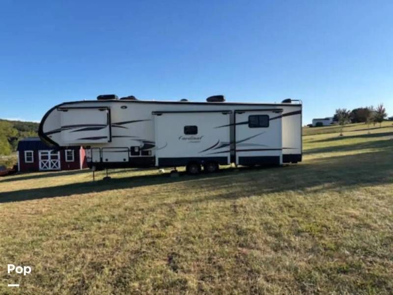 2020 Forest River Cardinal Limited 3830BHLE, $ 44,500