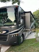 2016 Thor Motor Coach Miramar 34.3, $ 60,000