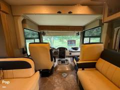 2016 Thor Motor Coach Miramar 34.3, $ 60,000