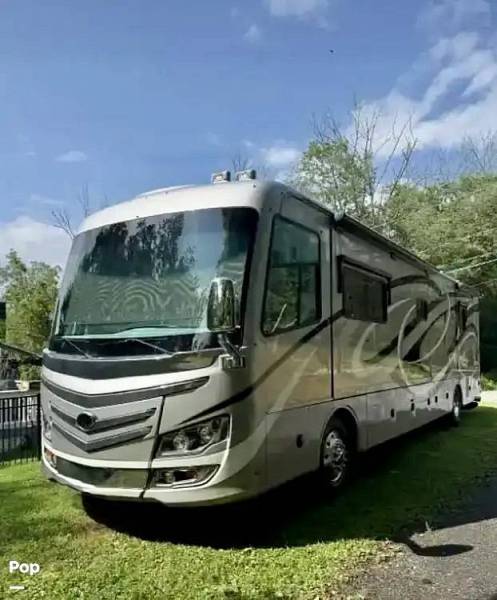 2013 Monaco Diplomat 40PDQ, $ 124,900