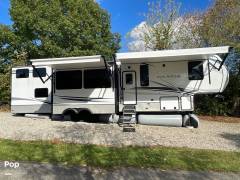 2022 Keystone Avalanche 390DS, $ 65,900
