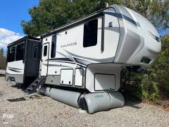 2022 Keystone Avalanche 390DS, $ 65,900