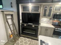 2022 Keystone Avalanche 390DS, $ 65,900