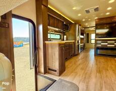 2024 Jayco Seneca Prestige 37L, $ 255,000