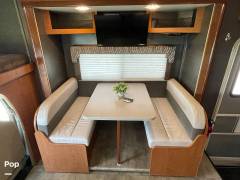 2018 Winnebago Minnie Winnie 31D, $ 56,000