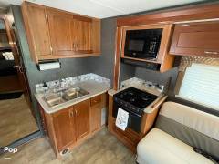 2018 Winnebago Minnie Winnie 31D, $ 56,000