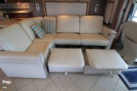 2013 Winnebago Journey 42E, $ 129,900