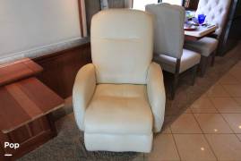 2013 Winnebago Journey 42E, $ 129,900
