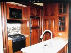 2015 Keystone Avalanche 361TG, $ 29,999