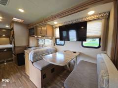 2019 Thor Motor Coach Quantum SE28, $ 49,999