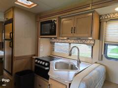 2019 Thor Motor Coach Quantum SE28, $ 49,999