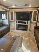 2021 Keystone Montana High Country 383TH, $ 44,500